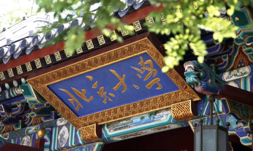 郑州恢复处罚电动车载人,央视报道郑州交警