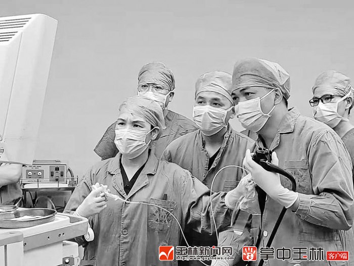 误食鸭骨险成“穿胸利剑”多学科合作化险为夷