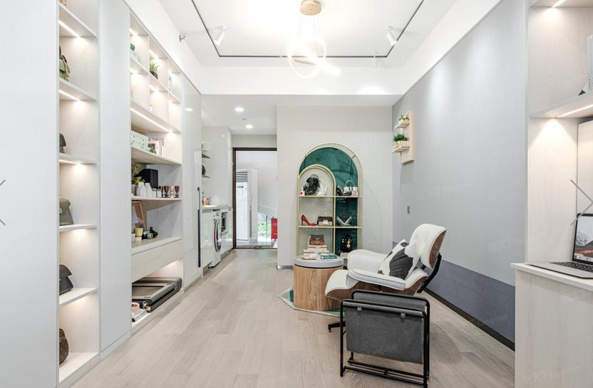 总价超五百亿南京41幅地块成交,南京4宗地块53亿成交