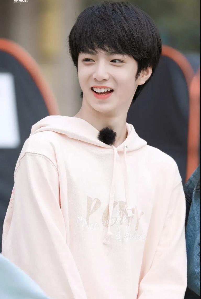 李宁时装周卫衣明星同款,网红爆款加绒卫衣明星同款