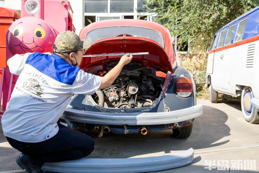 纯“爷”们！一把尺子量全球，青岛有位老爷车复刻大咖，快来围观