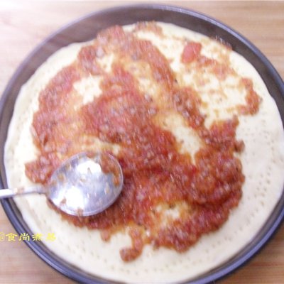 #2021趣味披萨组——芝香“食”趣#番茄肠仔拉丝披萨