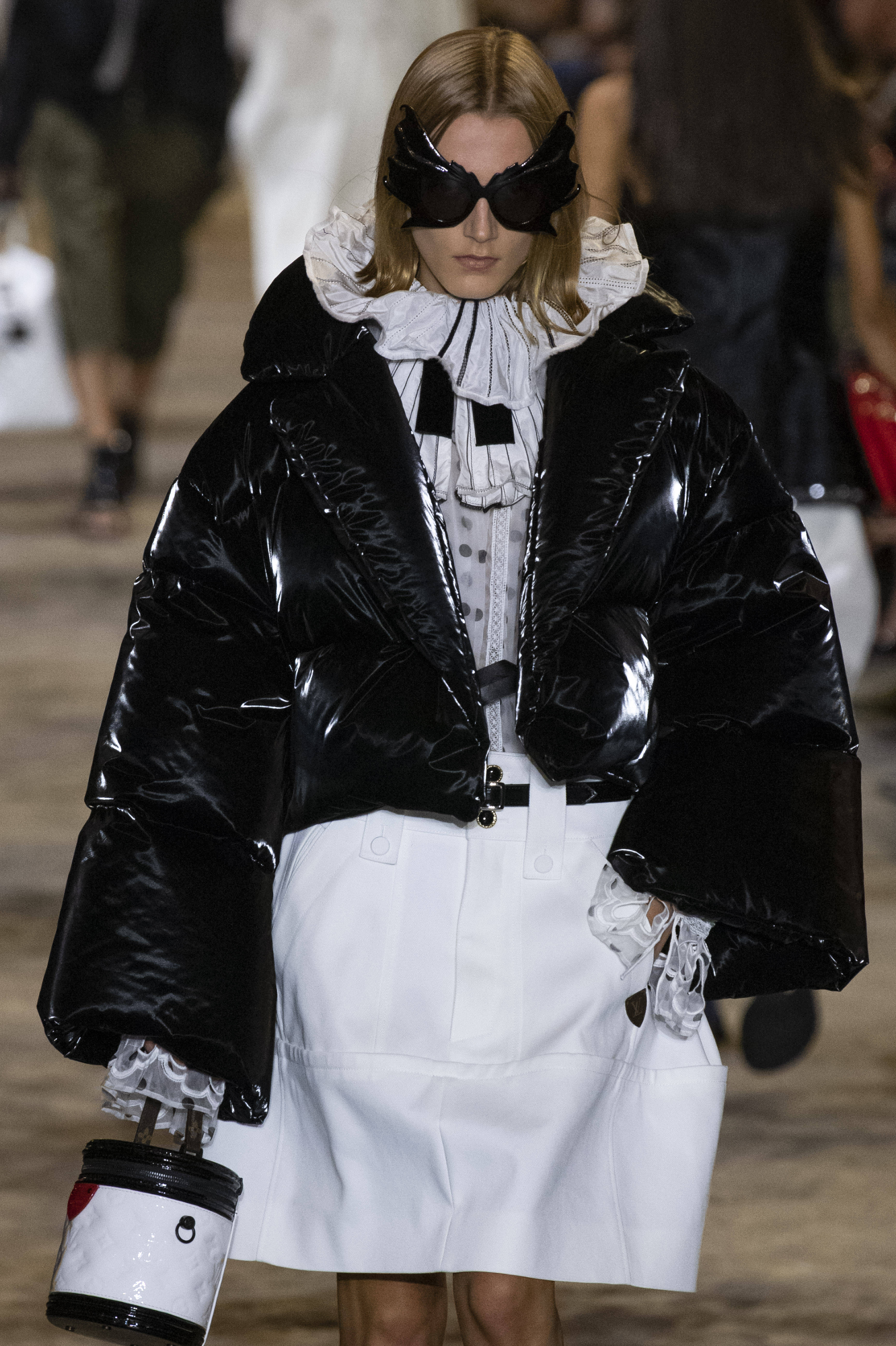 巴黎时装周路易威登2022春夏女装,巴黎时装周成衣秀