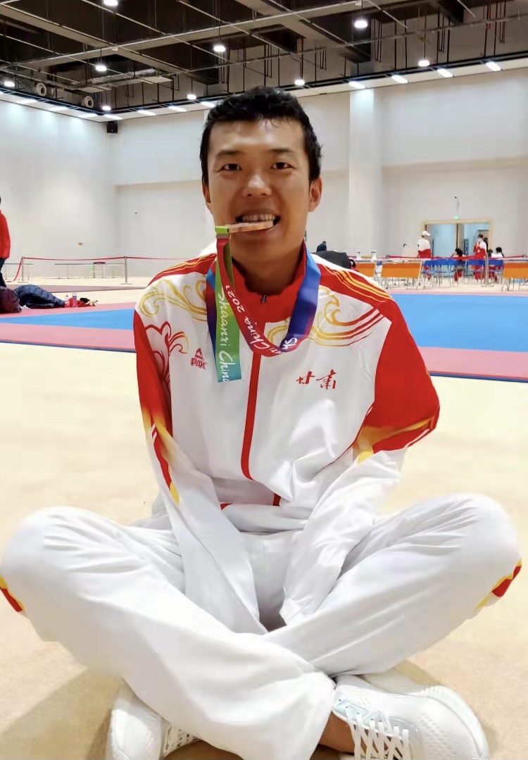 王鹏夺冠经历,王鹏夺冠