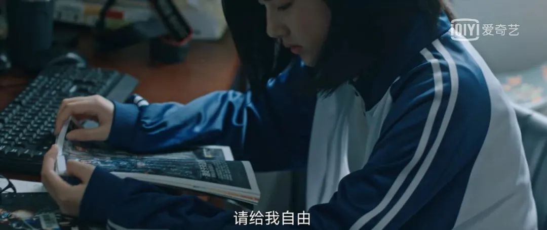 我的朋友圈因为迷雾剧场吵翻了