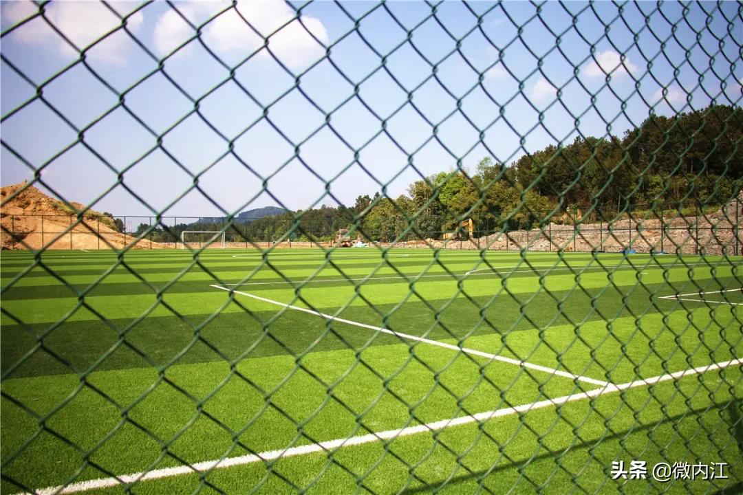 内江开放的足球场,内江新足球运动场