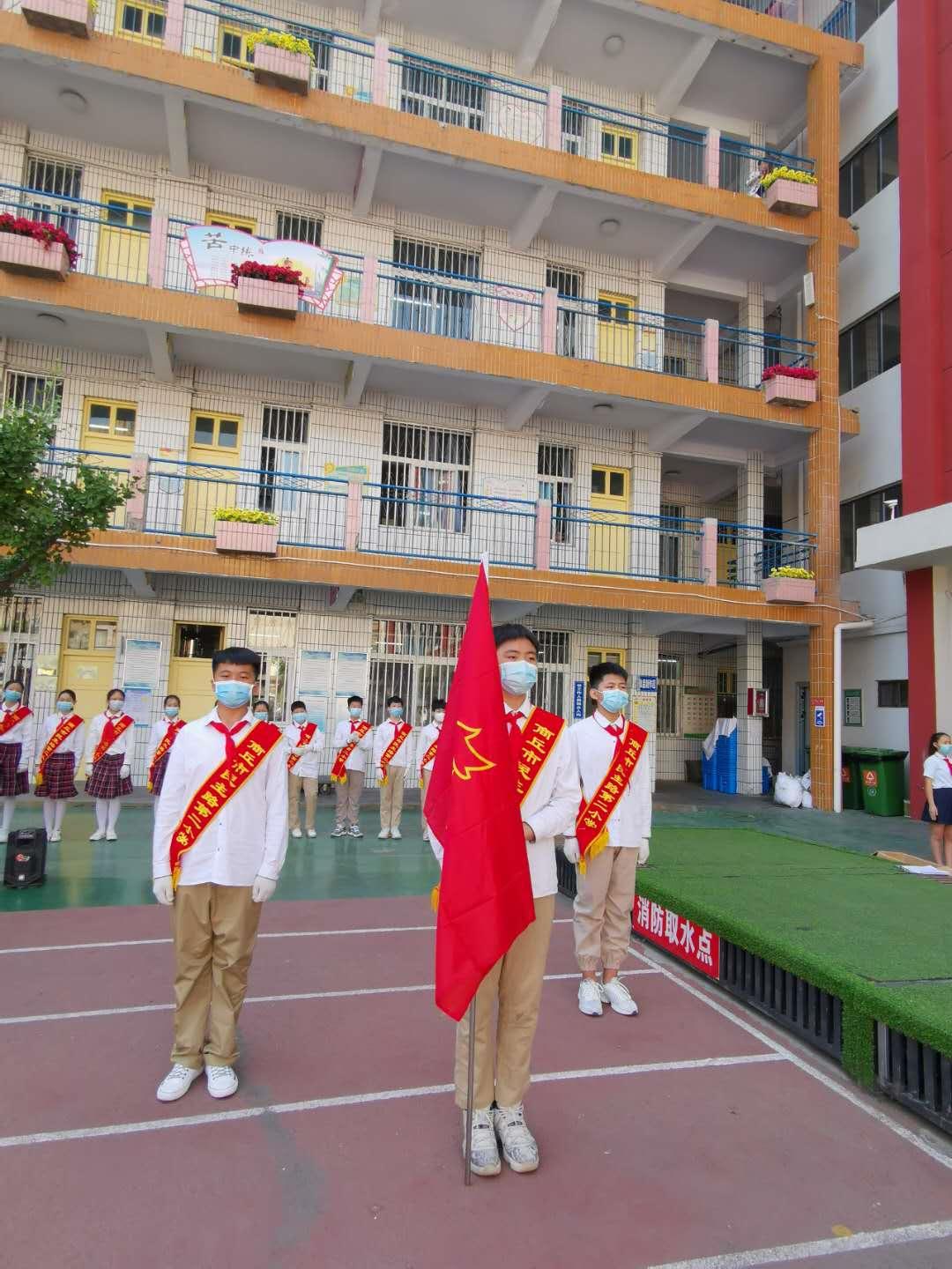 商丘市民主路第二小学怎么样,商丘市第二实验小学入队仪式