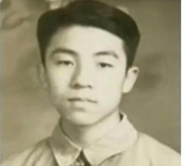 德艺双馨的老艺术家杨洪基,著名歌唱家杨洪基个人简介