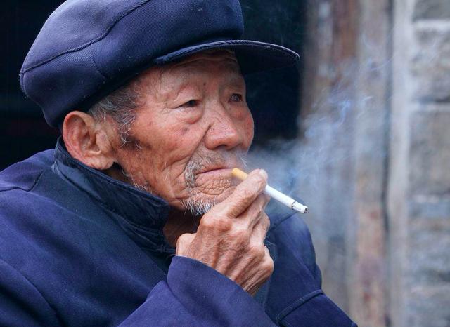 香烟一般可以存放多长时间,香烟保存多久还可以抽