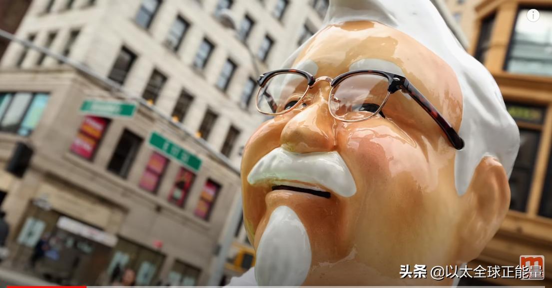 有八块腹肌的肯德基爷爷,肯德基老爷爷亲自做炸鸡