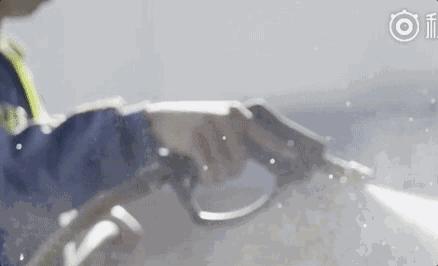 这个车行洗车速度慢10多分钟,但来过的客人都成了回头客