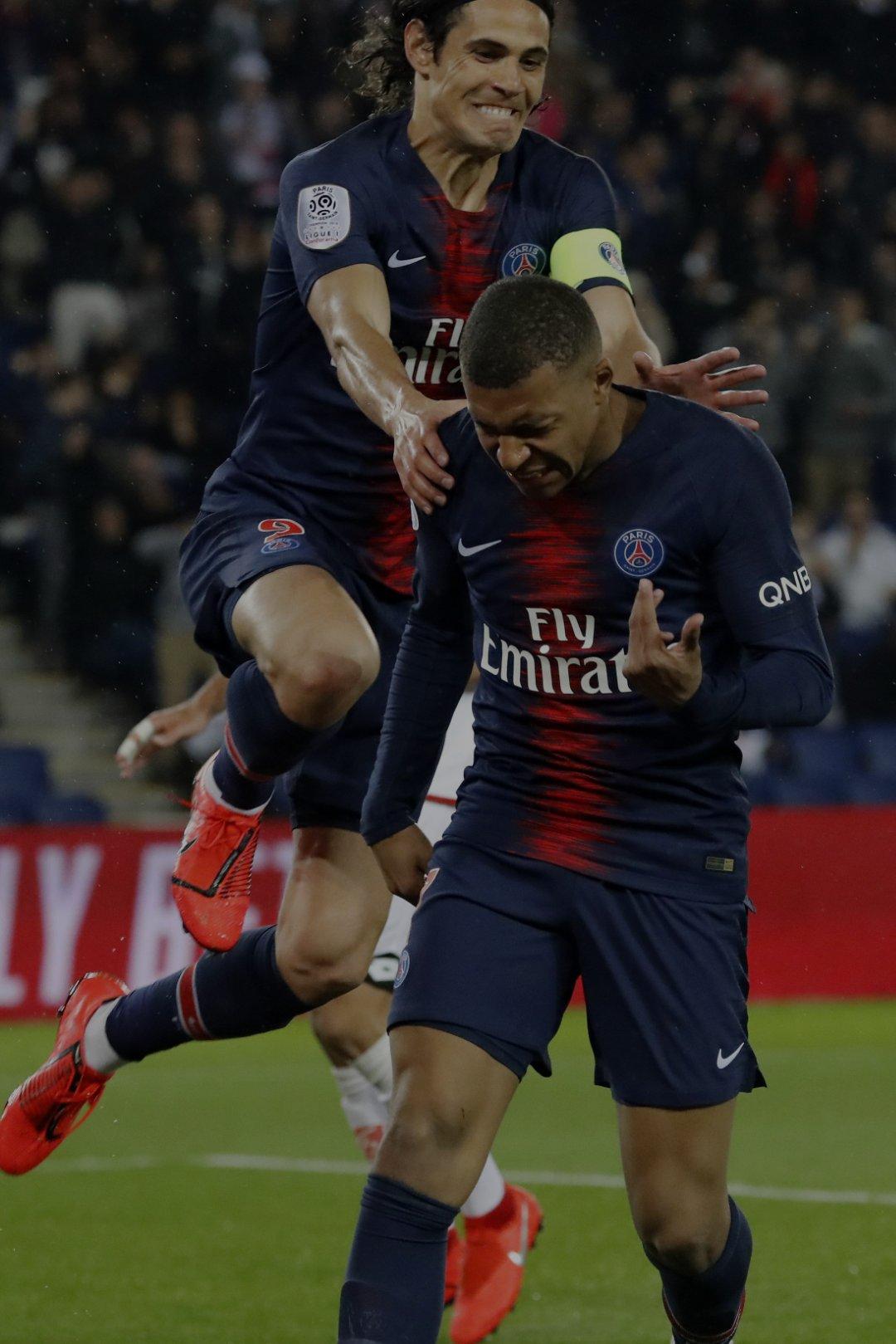 这次疫情对足球经济影响,中国疫情下的足球队怎么样