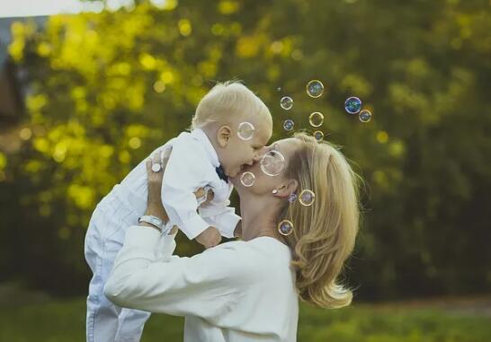 加拿大海外出生申请入籍时间,加拿大国籍孩子可以申请吗