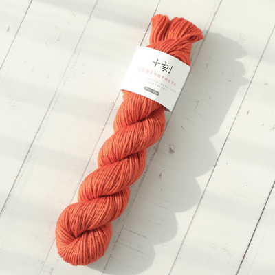 鱼骨针菱形毛衣图案,蓝色毛衣有花边的