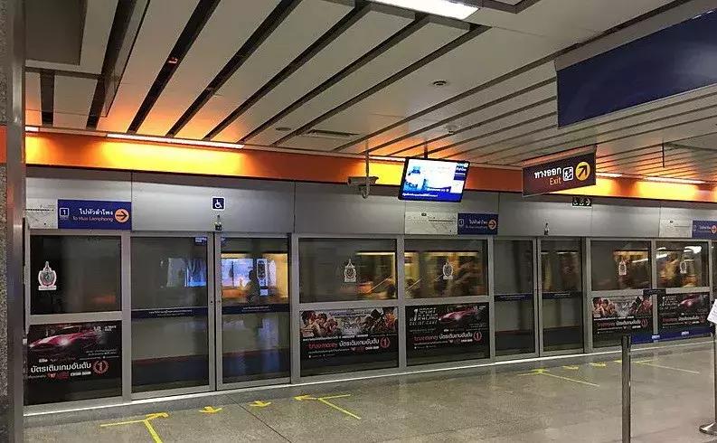 女人街代购店,泰国曼谷辉煌区代购一条街