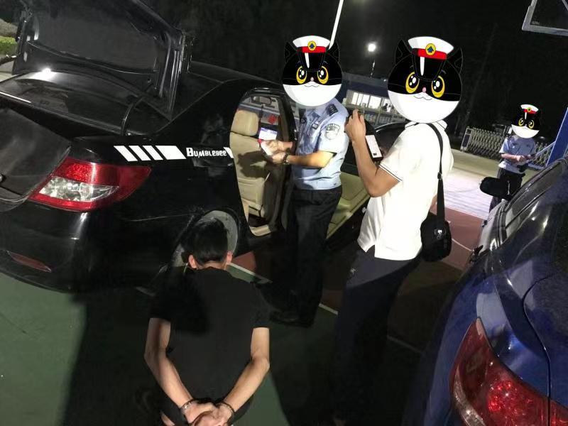 中山贩毒抓捕现场视频,2011广东中山抓捕吸毒贩毒人员