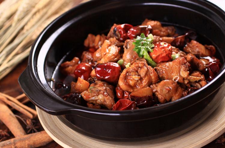 重庆鸡公煲相传是哪里人制作的,重庆鸡公煲是重庆人做的吗