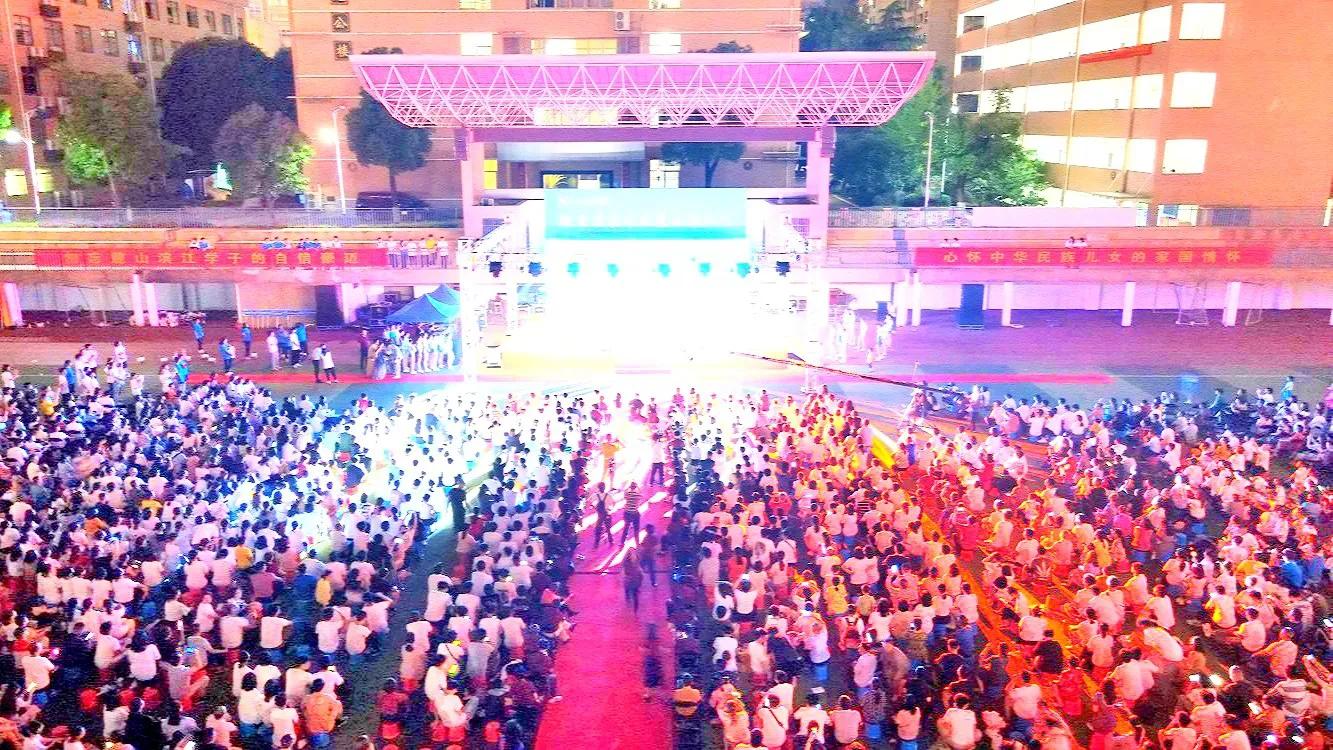 重返青葱岁月远瞩前景蓝图|长沙这所高中2021届高三毕业大片感动“上映”