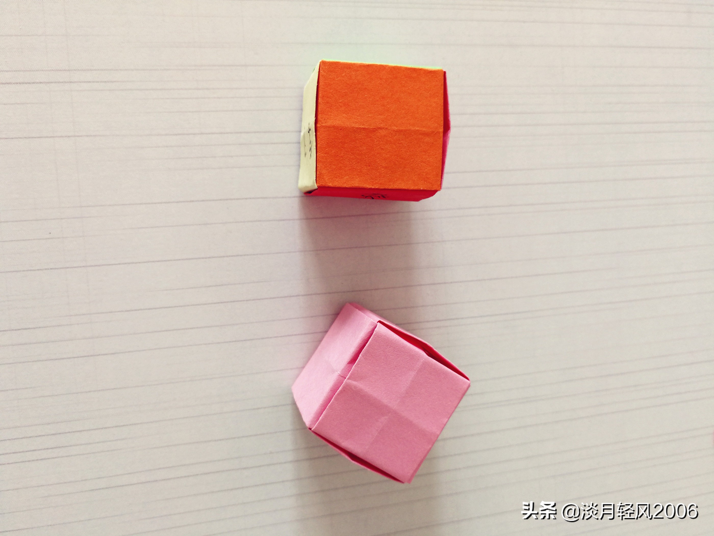 用小方块纸做一个手工,用纸怎样做一个小立方体