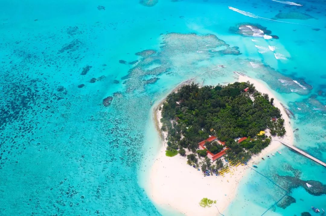 全球最美的海岛你想和谁一起去,带你去看世界最美海岛