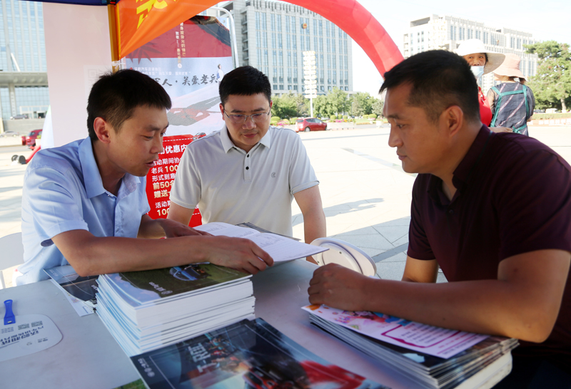 关爱军人家属关爱退役军人,尊崇退役军人关爱老兵健康