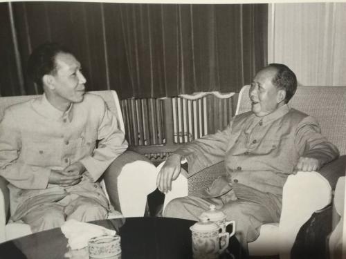 毛*东泽**喜爱故乡风味