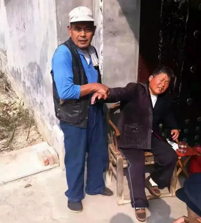 「真实故事」如何用一块钱拯救脱发少年？