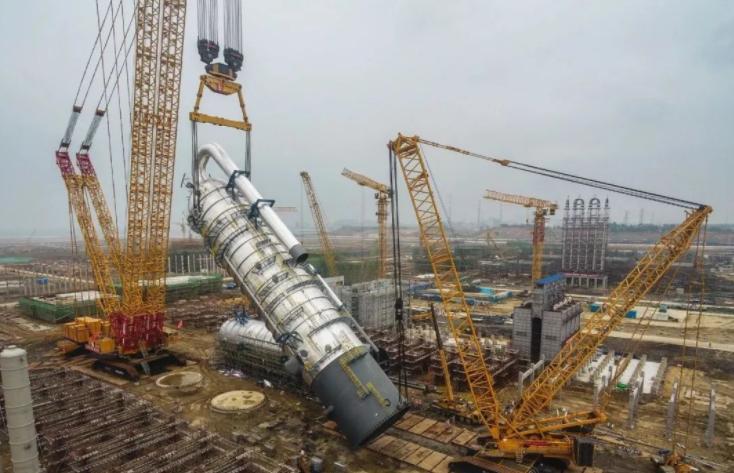 中国最高的吊车能吊多高,中国4000吨起重吊车