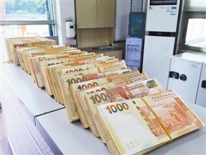 2018香港奢侈品销量,香港奢侈品零售何时才能复苏