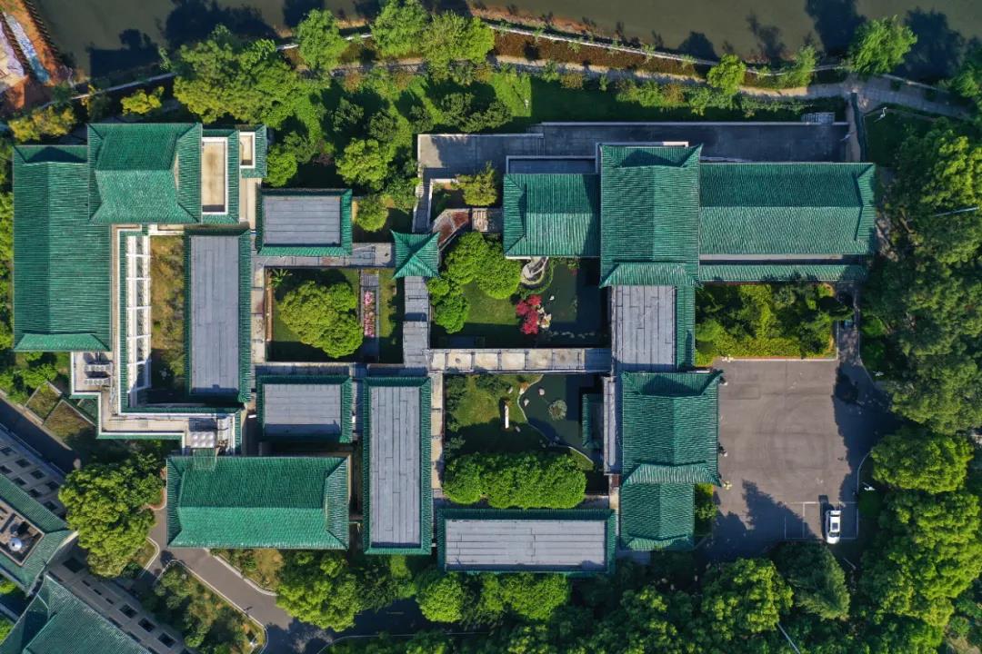 中南民族大学预科班是提前批报吗,中南民族大学全日制专业招生简章