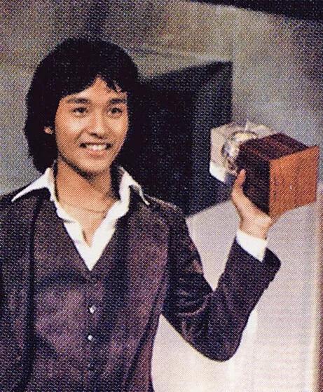 张国荣毕业于英国哪所大学,张国荣留学英国利兹