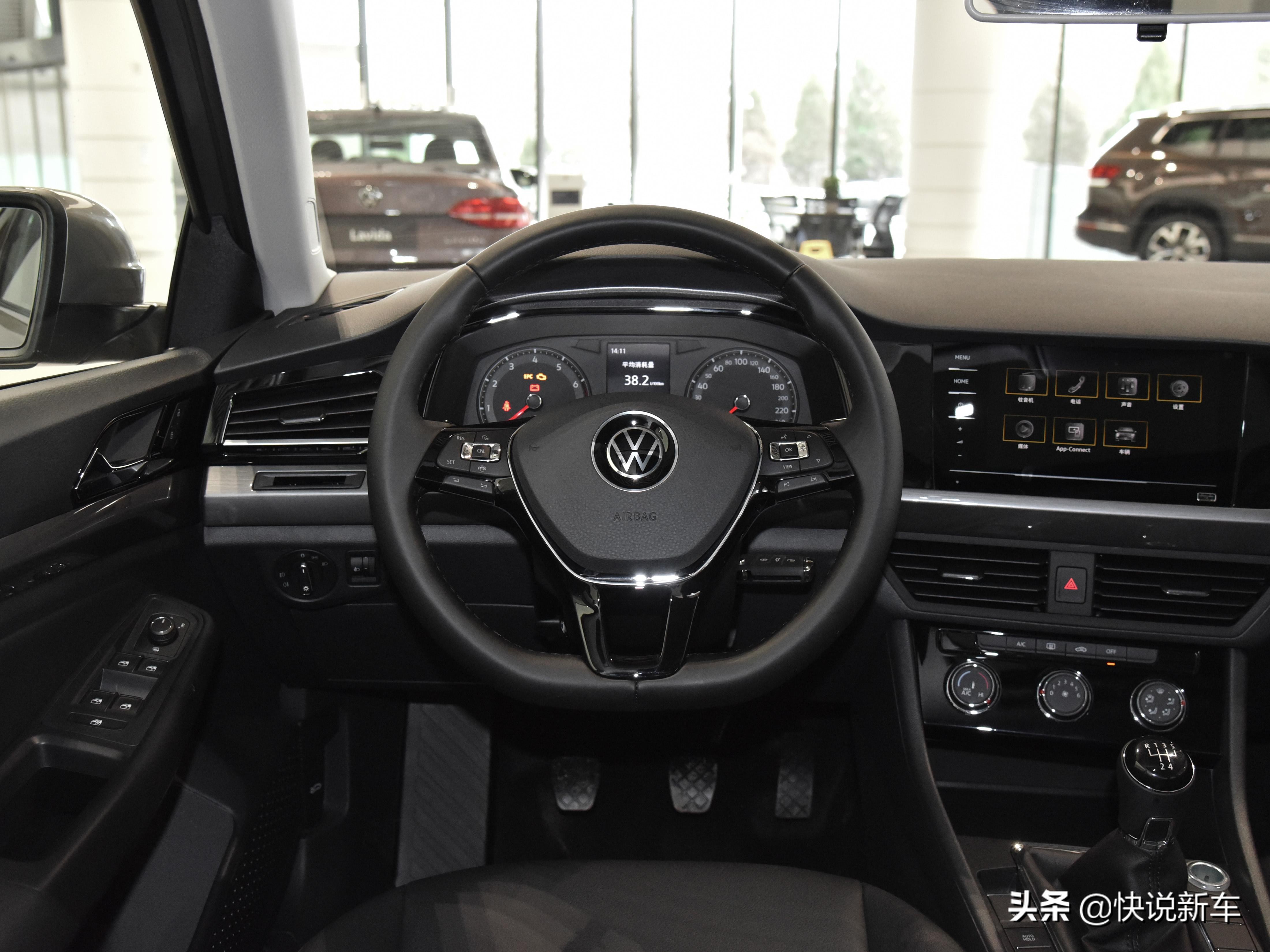 08款宝来三厢1.6自动二手价格,15年手动新款宝来