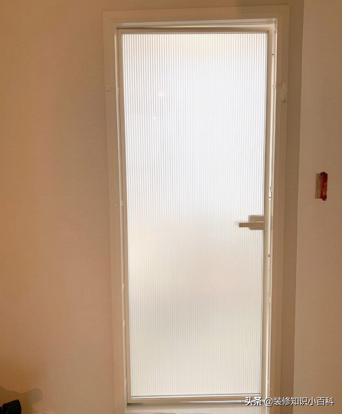 装修白色的门好还是深色的门好,家里装修用什么款式的门比较好看