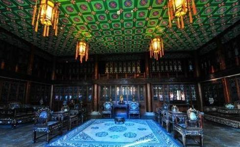 清朝“中堂”是几品官阶？为何“中堂”不好当？