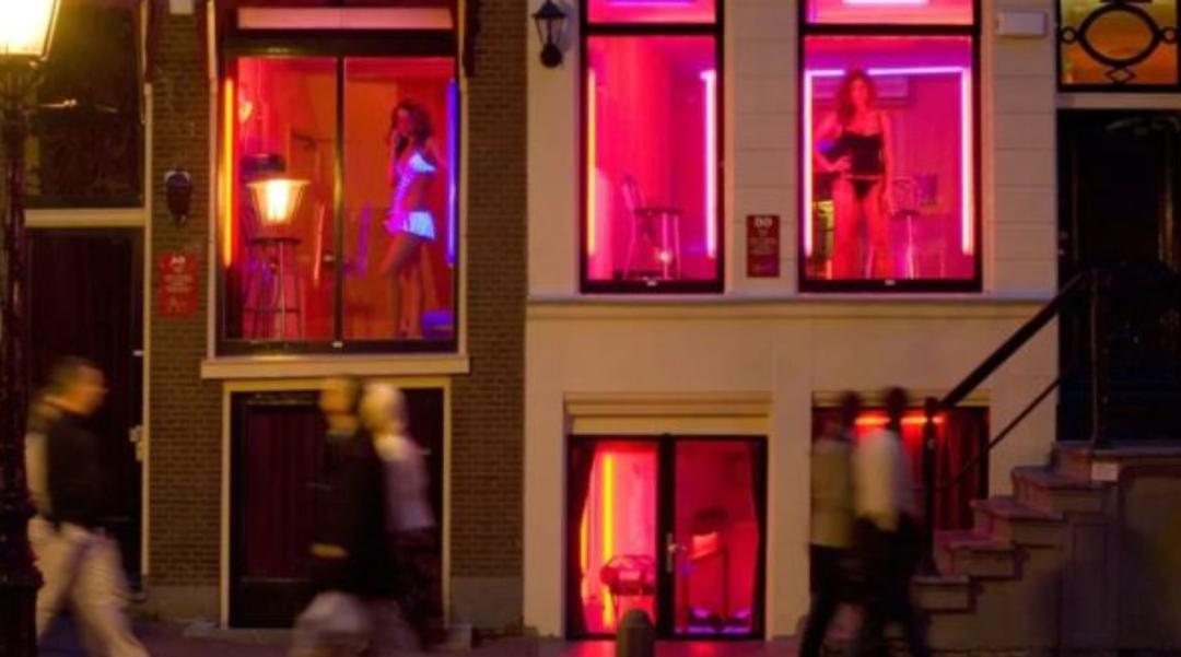 这个叫“猪头”的男人，创建了欧洲规模最大的性剥削网络