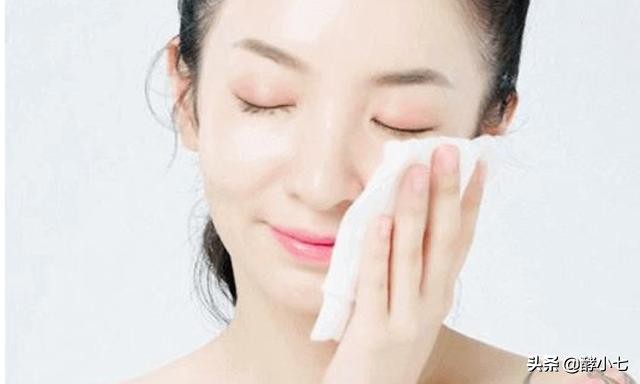 卸妆水卸妆乳卸妆油如何选择,卸妆油乳水怎么选择