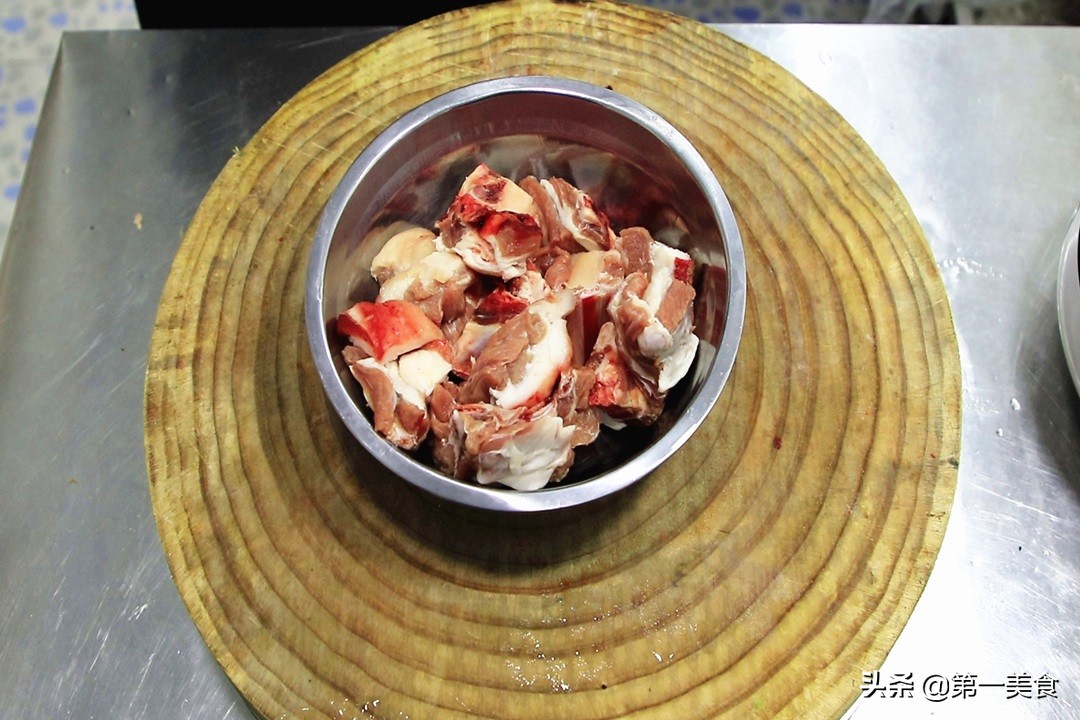 大厨羊排最好吃的做法清炖羊排,厨师长教你红烧羊排最好吃做法