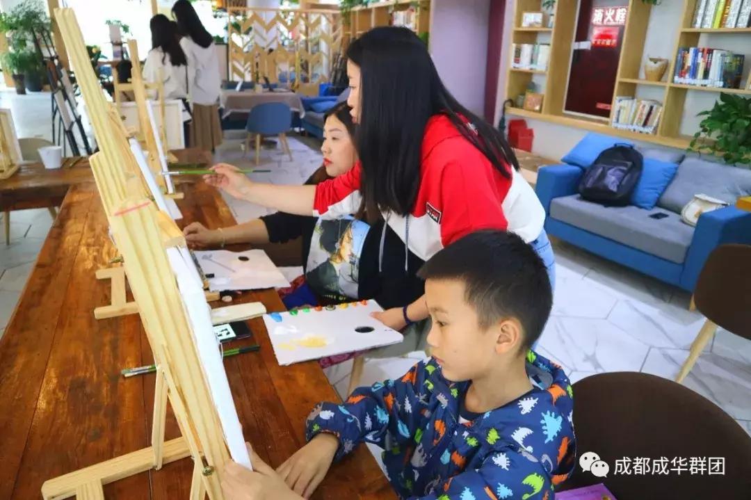 追梦新时代圆形主题绘画,追梦新时代主题绘画四年级彩铅