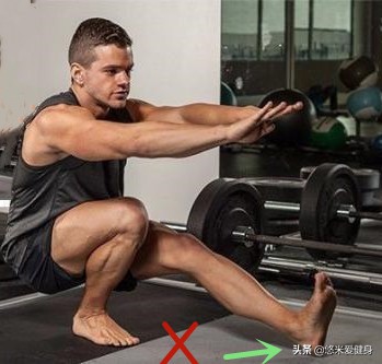 手枪式单腿深蹲,史密斯机手枪式深蹲