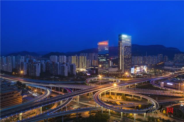 向上吧在哪播,向上吧直播间