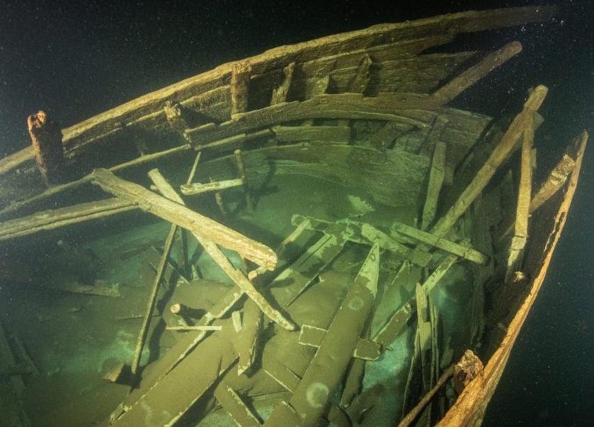 木头在水中是沉还是浮,木船为啥会沉