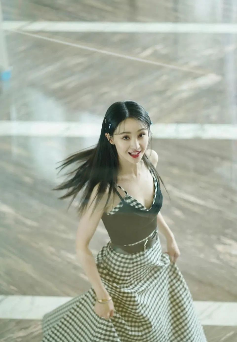 2020最火发型夏天短发女显脸小,几款简单的发型秋冬季最好的选择