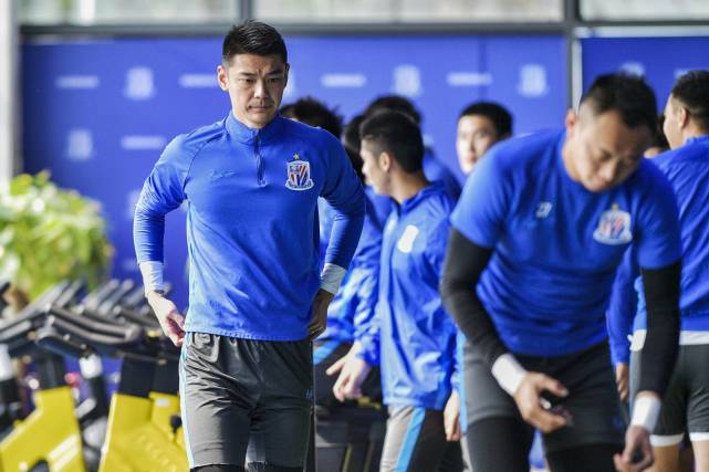 国足公布27人大名单：国安7人入选归化球员仅剩2人