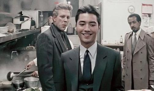 他是“最美东方男子”，曾受伤找裁缝缝8针，被挚爱拒绝孤独一生