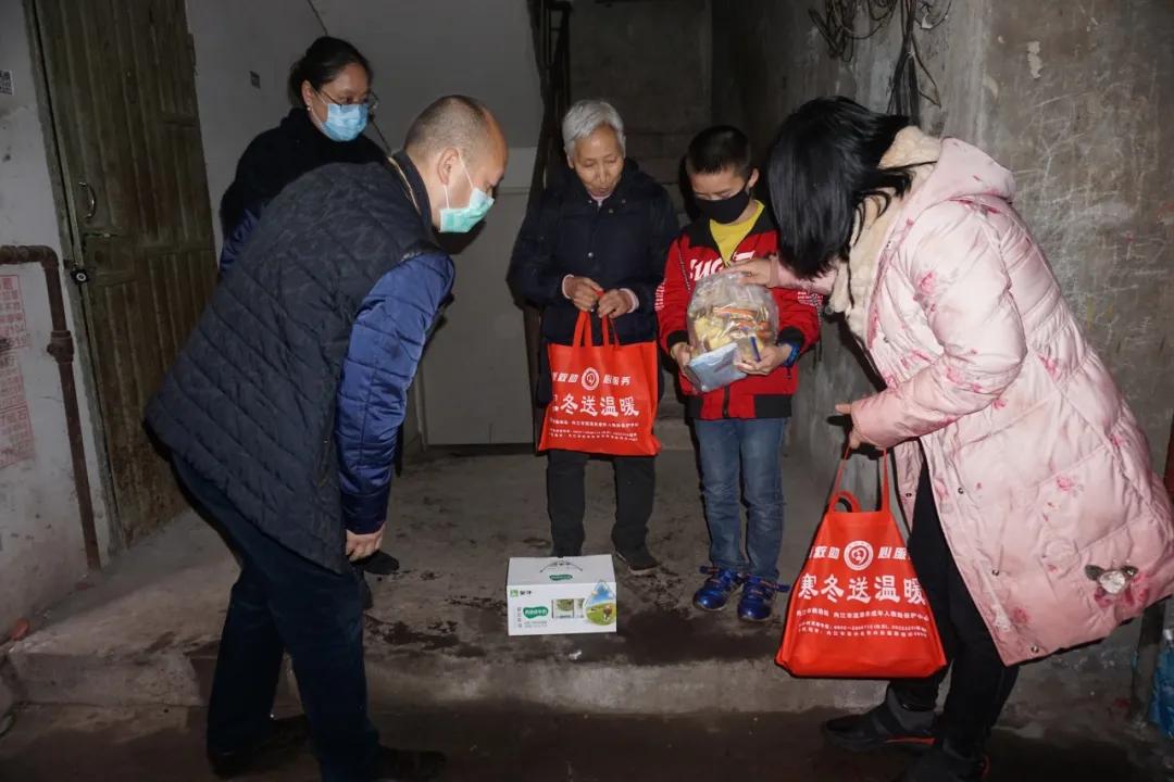 妇联助力防疫站,省妇联助力打赢疫情防控工作