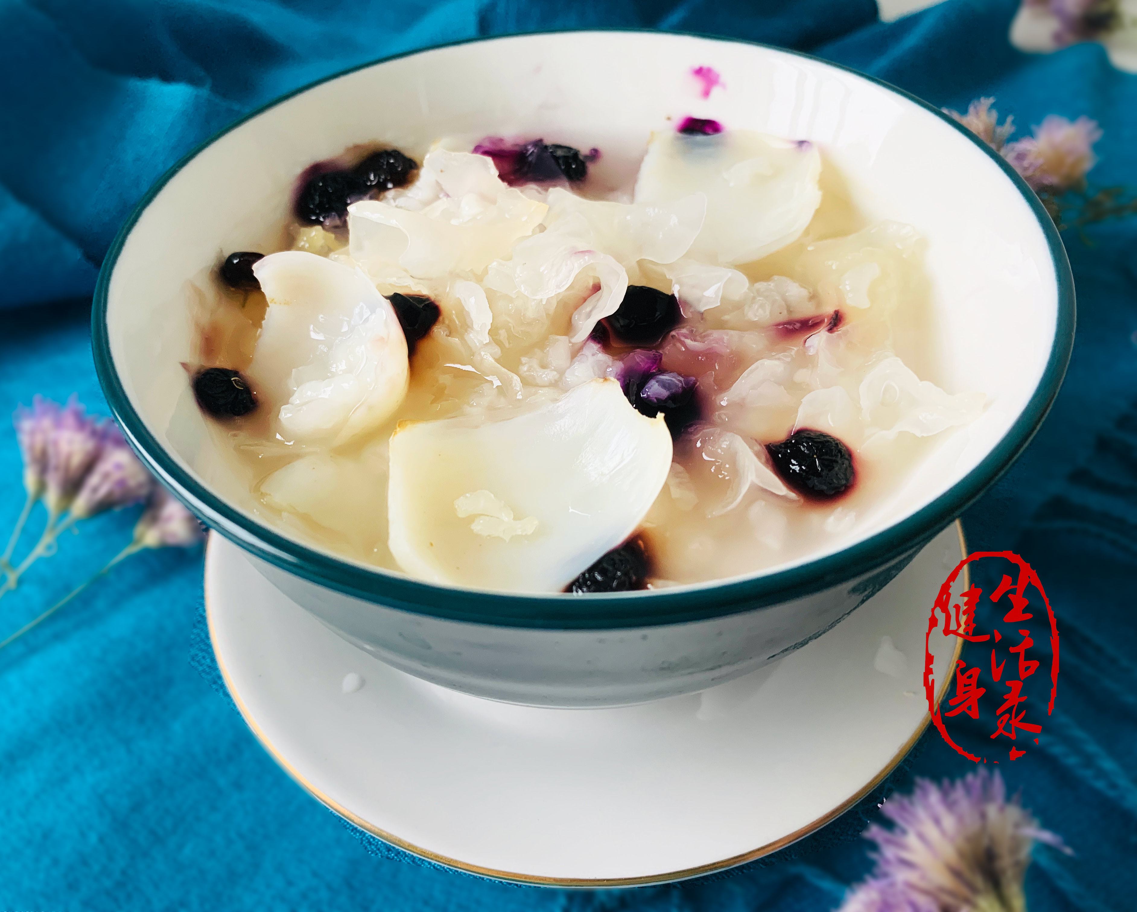 银耳百合山药煮水喝好处,百合莲子加银耳怎么熬好喝