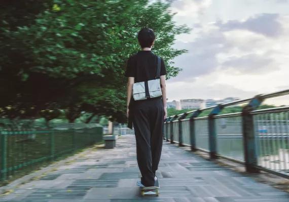 送女朋友的情人节礼物推荐最新款,送女朋友礼物实用惊喜轻奢情人节