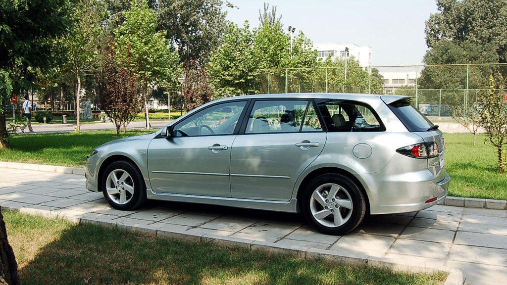 红色马六07款二手多少钱,当年红色马自达6多少钱