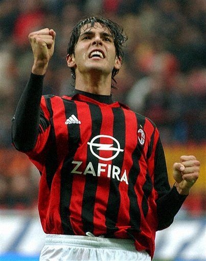 卡卡退役时放的哪首歌,卡卡退役时多少岁