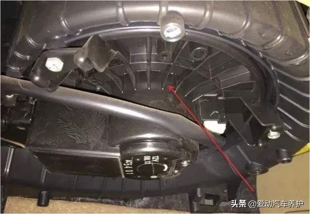 空调清洗蒸发箱一般在何时清洗,空调臭清洗蒸发箱能彻底解决吗